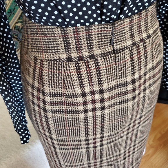 Ann Taylor Petites Plaid Wool Skirt - Picture 6 of 8